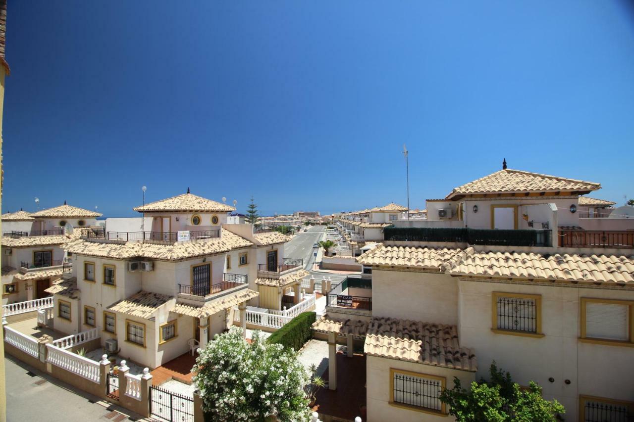 Best House Rubi Orihuela Exterior photo